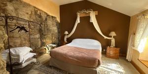 Hotels Manoir Des Douets Fleuris : photos des chambres