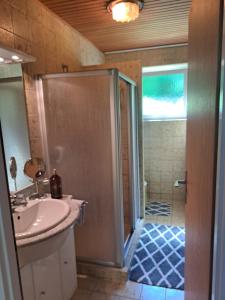 Haus beim Wasser im grünen in sehr ruhiger Lage!!