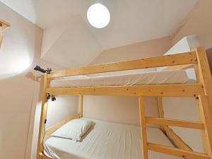 Appartements Centre, 2 pieces + mezzanine, balcon, ascenseur, 6 couchages - FR-1-241-59 : photos des chambres