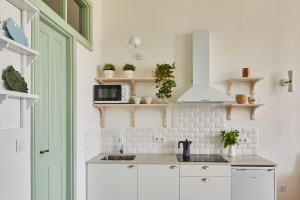 Suite By Alfonso XII