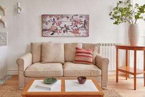 Suite By Alfonso XII