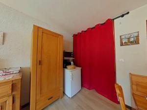 Studio 4 pers, centre village, proche commerces et pistes, TV incluse - FR-1-241-29