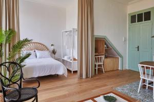 Suite By Alfonso XII