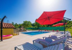 Villa Maslina, a charming and private villa 15 km from the sea