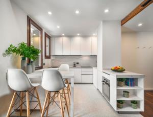 One-Bedroom Apartment with Terrace
