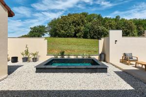 Villas Secluded Pool Villa near Castle : Villa 1 Chambre