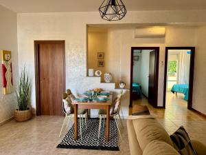 Relax and Comfort 3 Bedrooms with AC Near the Beach with Terrace and Free Parking