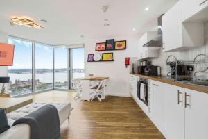GuestReady - Stylish Flat with Bay View