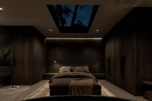 The Ruler Cabin