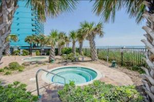 WINTER RATES! 20th Floor Oceanfront Studio, King Bed P2003