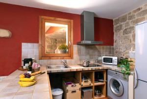 Patio con barbacoa disfruta del Matarraña