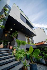 Sila Anila 7BRs Pool Villa My Khe Beach Da Nang