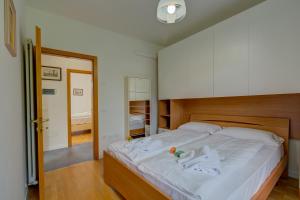 Boutique Terrace Apartment In The Center - Happy Rentals