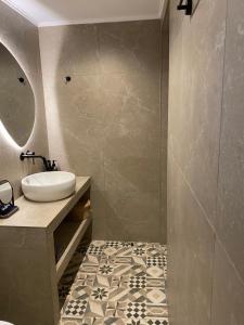 VASILAS Luxury Rooms & Suites