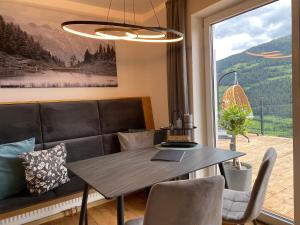 Apart Alpine Retreat 3