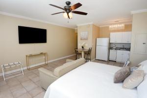 Shores of Panama 806 condo