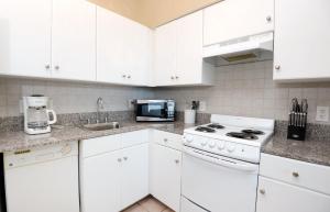 Shores of Panama 806 condo