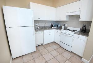 Shores of Panama 806 condo