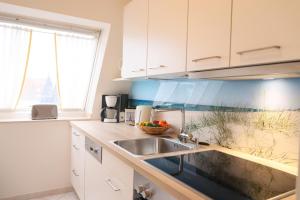 Elisabethstraße 2, W13