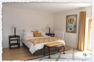 Villas Villa spacieuse avec piscine privee a Brinon-sur-Sauldre : photos des chambres