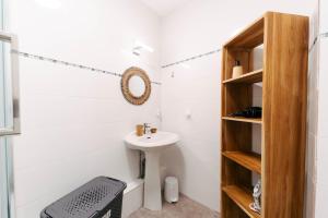 Studio Riviera piscine et plage à deux pas