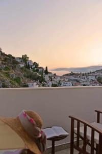 Xirouchakis Eva Charmy house