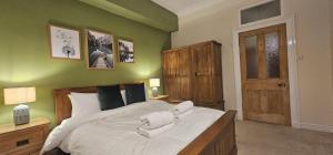 Cosy 2 bedroom flat-castle view