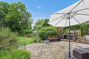 Beautiful 4 bed in Hampstead with Garden & Parking