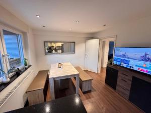 Exklusive Ferienwohnung mit schönem Garten und Blick ins Grüne