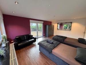 Exklusive Ferienwohnung mit schönem Garten und Blick ins Grüne