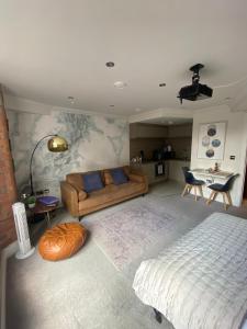 Perfect Studio in central York