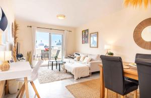 2- bedroom apartment with seaview & great location