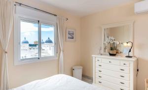 2- bedroom apartment with seaview & great location