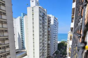 Flat com Lazer completo - Praia das Pitangueiras
