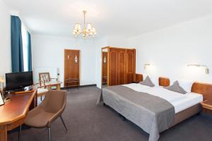 Double Room room in Trip Inn Klee am Park Wiesbaden