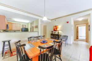 Mountain Escape with Pool Access in Pigeon Forge!