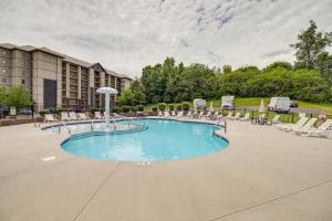 Mountain Escape with Pool Access in Pigeon Forge!