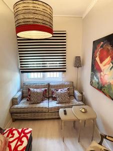 Arthome Acropolis Spot