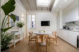 Deservi Luxury Apt Machiavelli