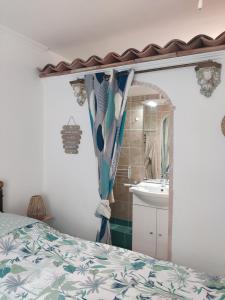 VILLA Plein Sud Piscine Spa Climatisation Parking privé calme et détente