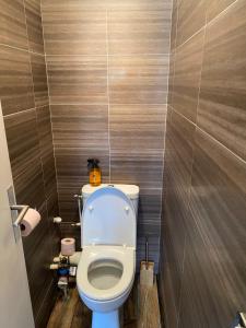 Beau Studio dans résidence de standing avec 2 piscines proche des commerces, transport et plage