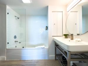 MVR - Limited Bay View Suites-Book Fast