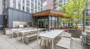 Modern Apt with Gym & Terrace