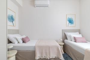 Seaway Apartment Balcony & Sea View