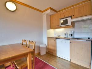 Appart au cœur du village avec terrasse et parking - FR-1-505-107