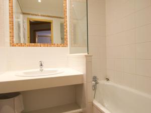 Appart au cœur du village avec terrasse et parking - FR-1-505-107