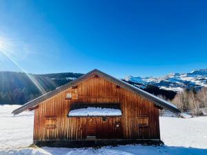 Mazot savoyard avec 2 chambres, WIFI, animaux admis, parking privatif - FR-1-505-217