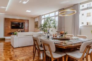 3 Quartos, Perto do metrô, vaga |Brazilian Corner