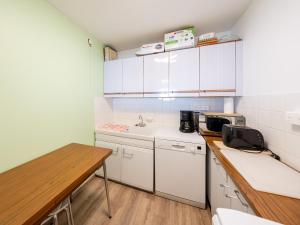 Appart. confort 6 pers, balcon sud, pied des pistes - FR-1-807-83