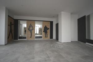 Stylish 1BR Flat Pool View & 10 min Walk to Beach